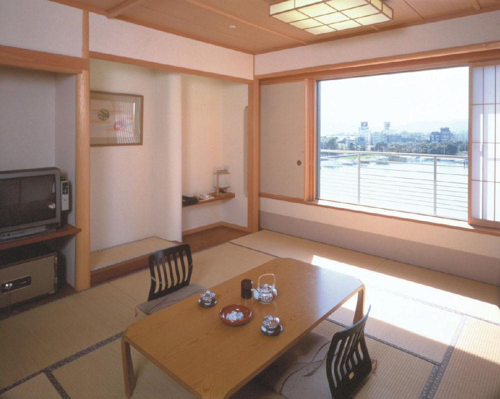 琵琶湖グランドホテル京近江 Ōtsu Exterior foto